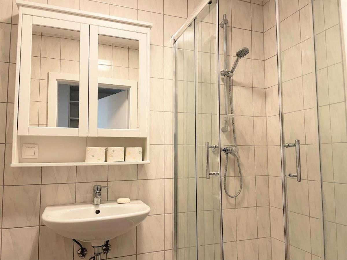 Holiday Suites Sankt Martin Klagenfurt am Woerthersee Exteriör bild
